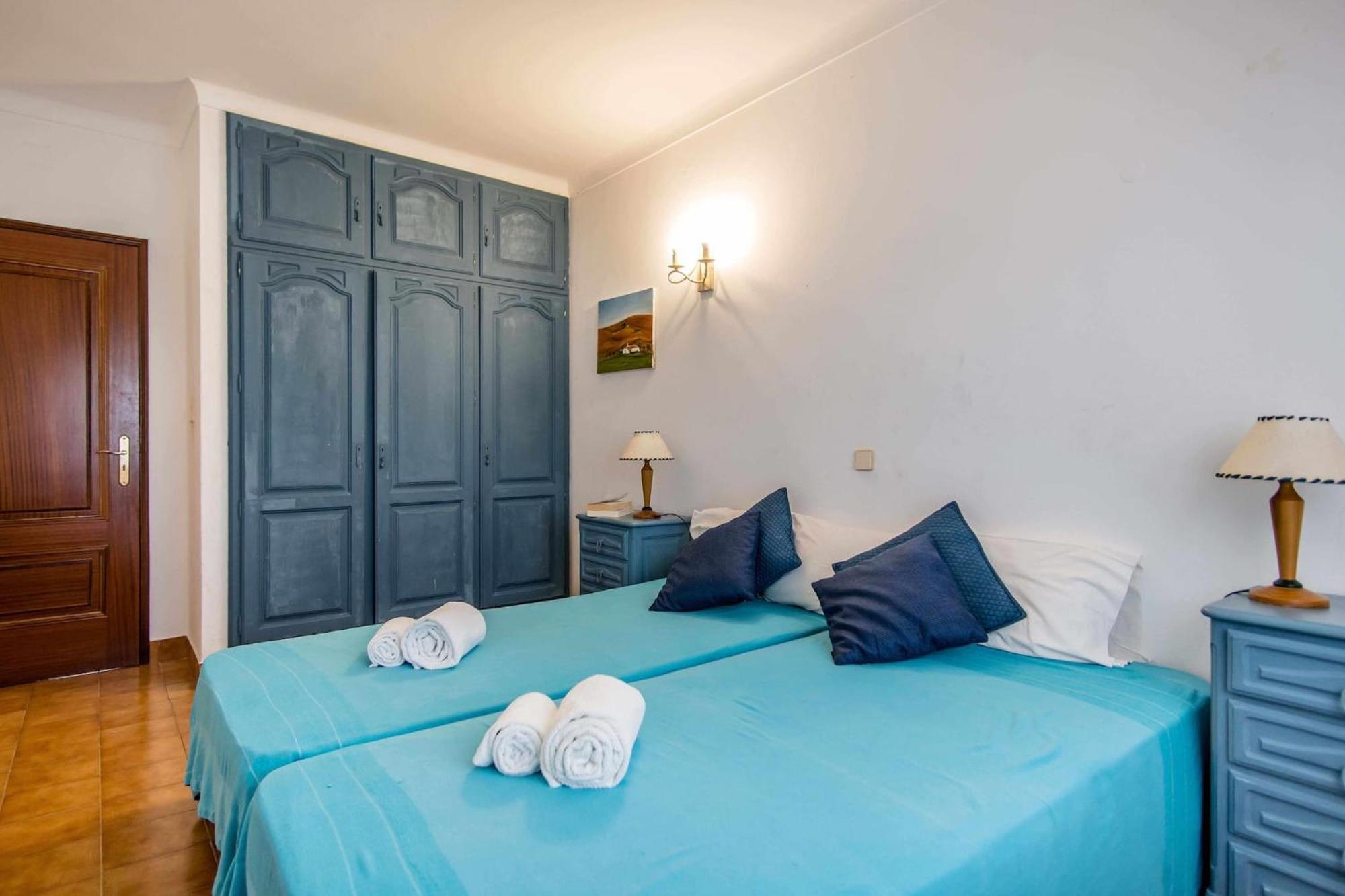 Casa Falesia T2 - Garden View - 5 Min From The Beach - Wifi Olhos de Agua  Bagian luar foto