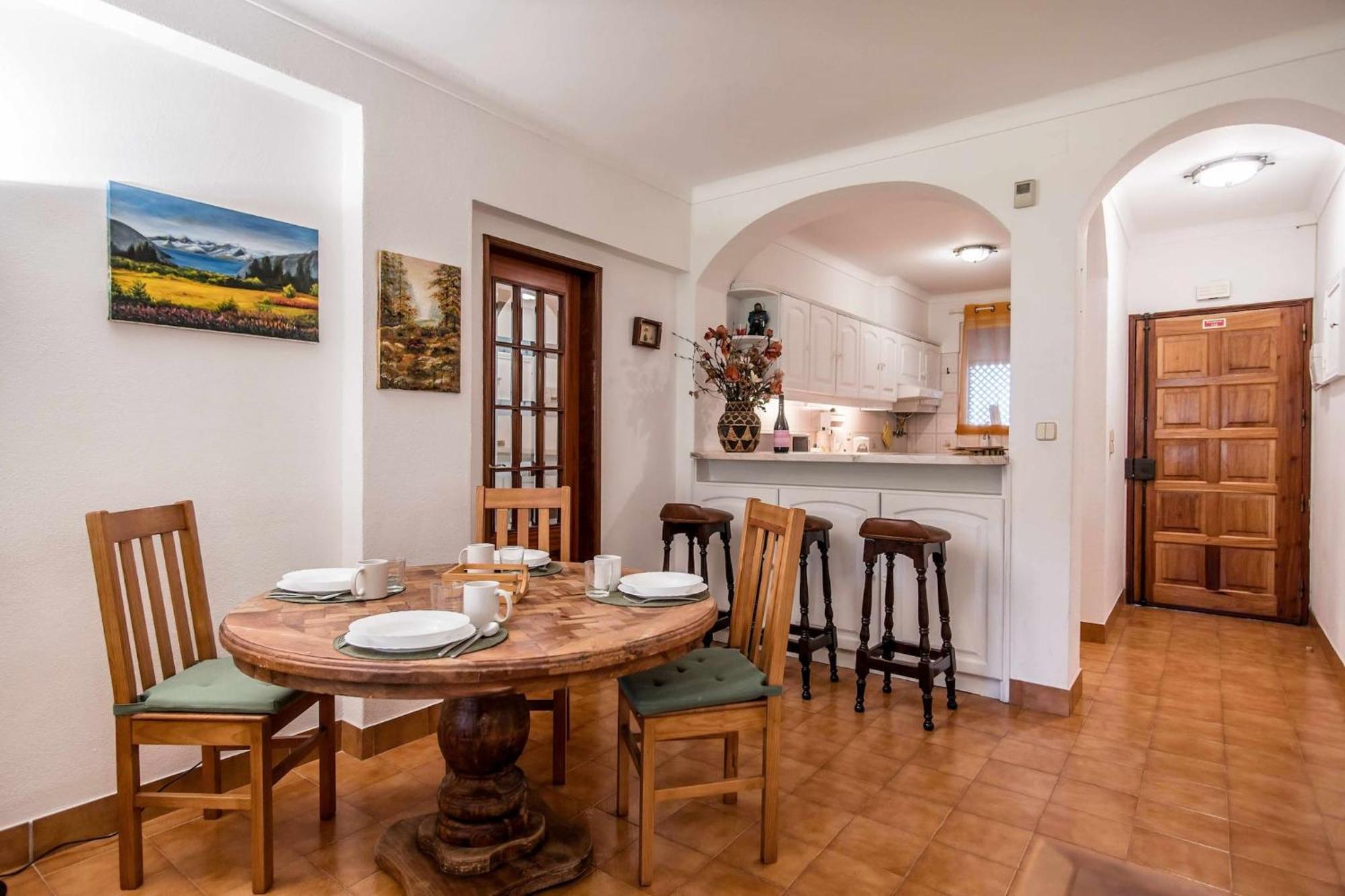 Casa Falesia T2 - Garden View - 5 Min From The Beach - Wifi Olhos de Agua  Bagian luar foto
