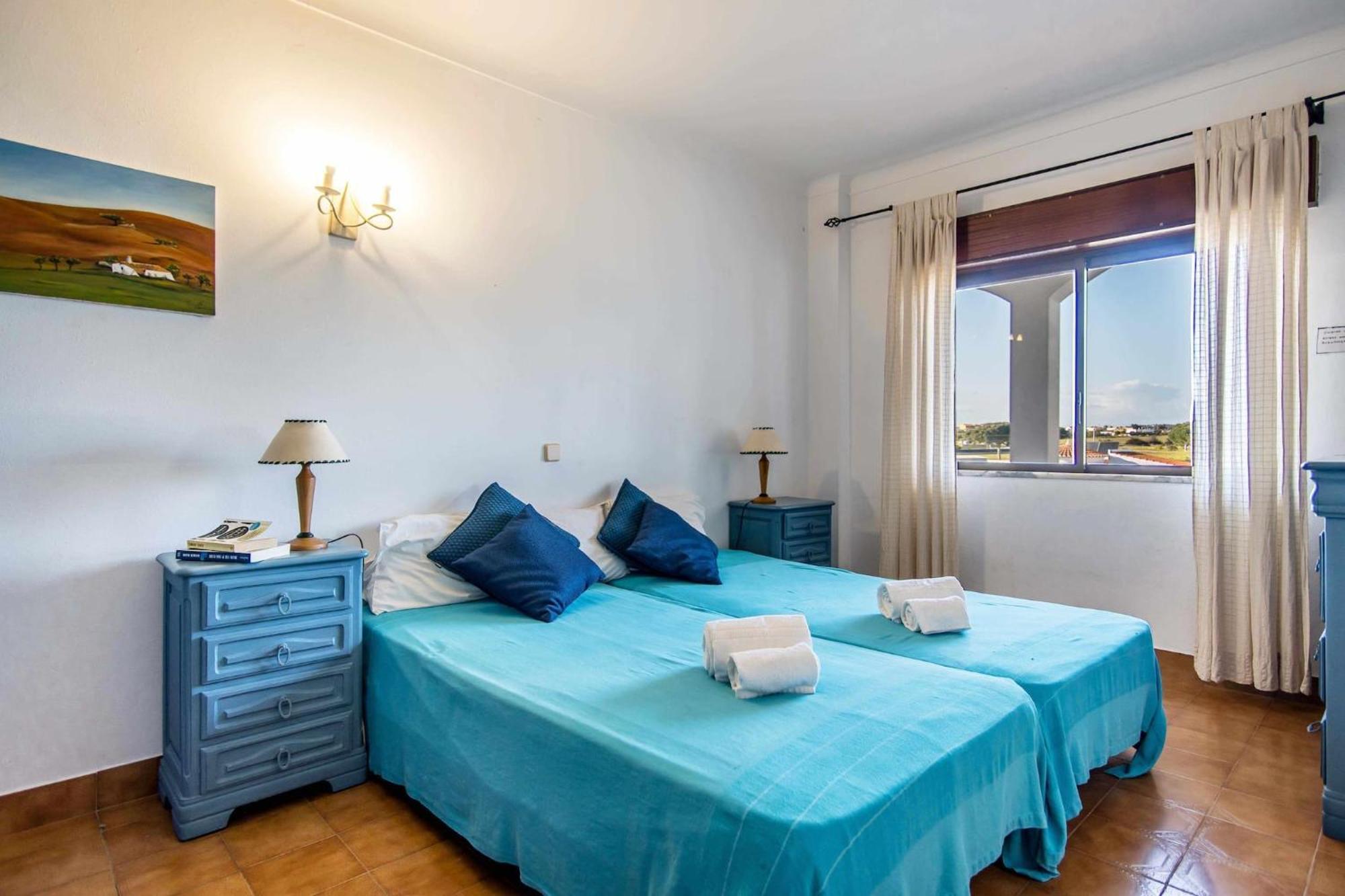 Casa Falesia T2 - Garden View - 5 Min From The Beach - Wifi Olhos de Agua  Bagian luar foto