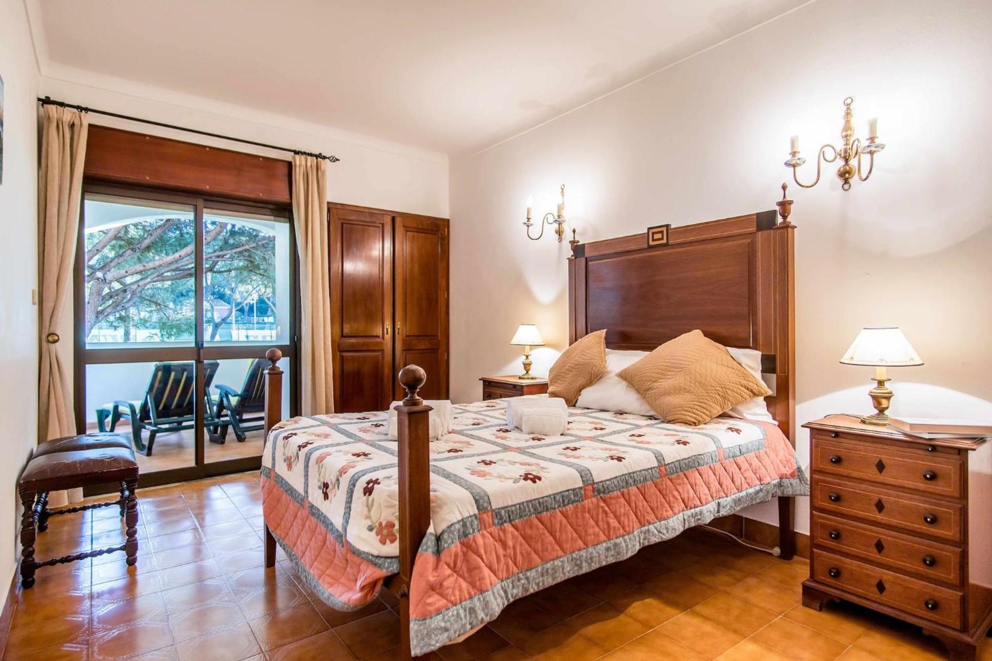 Casa Falesia T2 - Garden View - 5 Min From The Beach - Wifi Olhos de Agua  Bagian luar foto