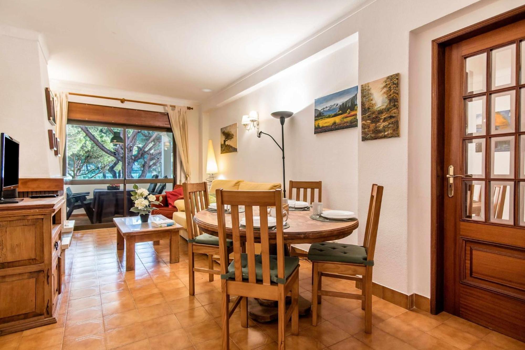 Casa Falesia T2 - Garden View - 5 Min From The Beach - Wifi Olhos de Agua  Bagian luar foto