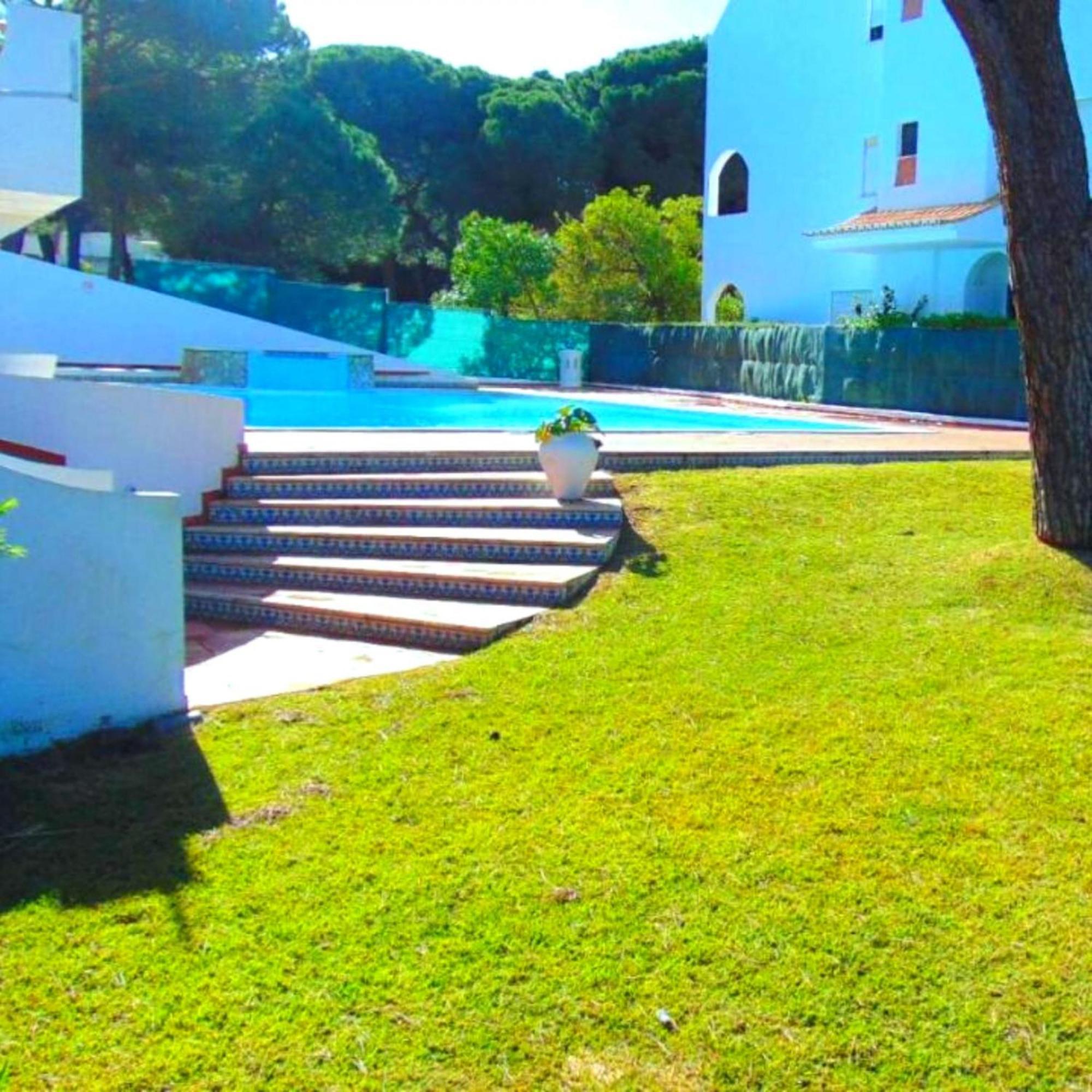 Casa Falesia T2 - Garden View - 5 Min From The Beach - Wifi Olhos de Agua  Bagian luar foto